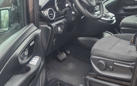 Mercedes-Benz V-Класс, 2016 год, 4 000 000 рублей, 3 фотография