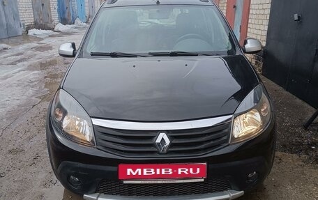 Renault Sandero I, 2012 год, 950 000 рублей, 2 фотография
