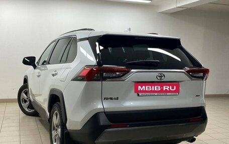 Toyota RAV4, 2020 год, 3 990 000 рублей, 4 фотография