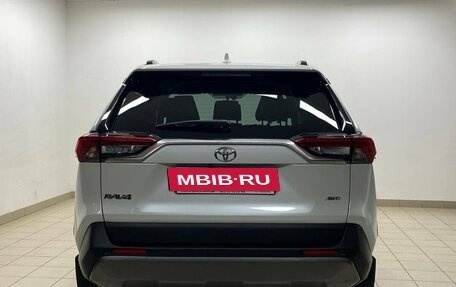 Toyota RAV4, 2020 год, 3 990 000 рублей, 5 фотография