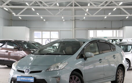 Toyota Prius, 2013 год, 1 499 000 рублей, 2 фотография