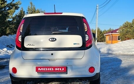 KIA Soul EV I, 2017 год, 1 890 000 рублей, 2 фотография