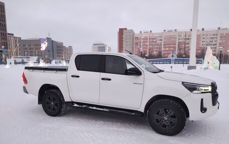 Toyota Hilux VIII, 2021 год, 6 050 000 рублей, 4 фотография