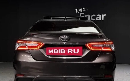 Toyota Camry, 2020 год, 3 050 000 рублей, 4 фотография