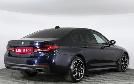 BMW 5 серия, 2021 год, 5 599 000 рублей, 2 фотография