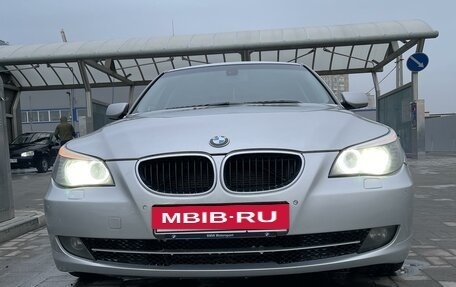 BMW 5 серия, 2004 год, 1 400 000 рублей, 3 фотография