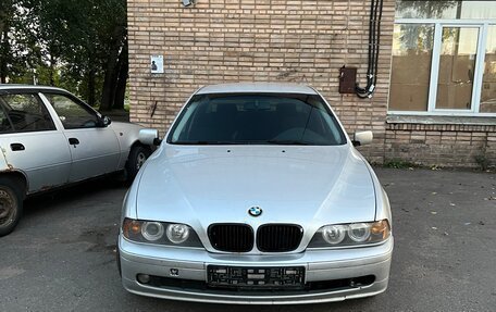 BMW 5 серия, 2003 год, 445 000 рублей, 2 фотография