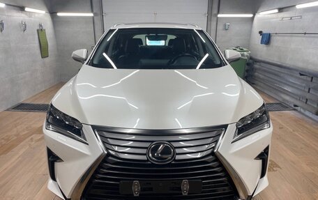 Lexus RX IV рестайлинг, 2017 год, 4 500 000 рублей, 8 фотография