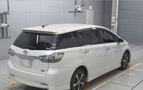 Toyota Wish II, 2014 год, 1 420 000 рублей, 2 фотография