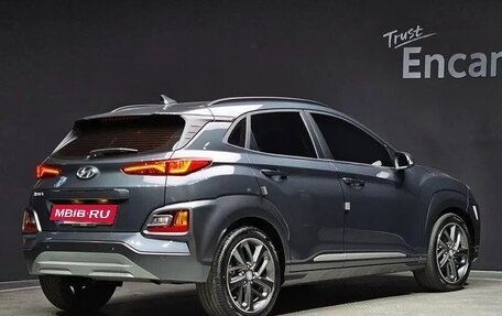 Hyundai Kona I, 2021 год, 2 050 000 рублей, 2 фотография
