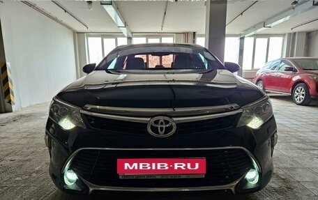 Toyota Camry, 2017 год, 2 820 000 рублей, 2 фотография