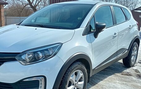 Renault Kaptur I рестайлинг, 2019 год, 1 690 000 рублей, 3 фотография