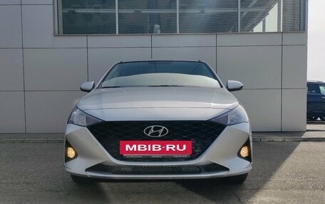 Hyundai Solaris II рестайлинг, 2021 год, 1 720 000 рублей, 2 фотография