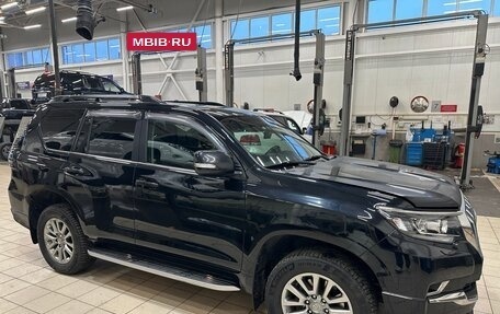 Toyota Land Cruiser Prado 150 рестайлинг 2, 2019 год, 6 100 000 рублей, 3 фотография