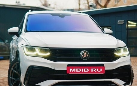 Volkswagen Tiguan II, 2021 год, 4 550 000 рублей, 3 фотография