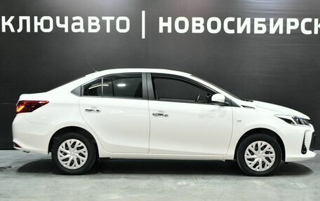 Toyota Vios III, 2023 год, 2 200 000 рублей, 4 фотография