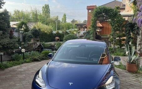 Tesla Model 3 I, 2018 год, 4 000 000 рублей, 2 фотография