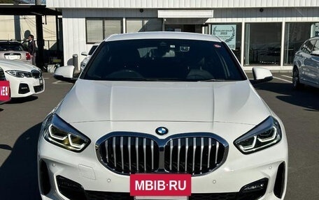 BMW 1 серия, 2020 год, 2 600 000 рублей, 2 фотография