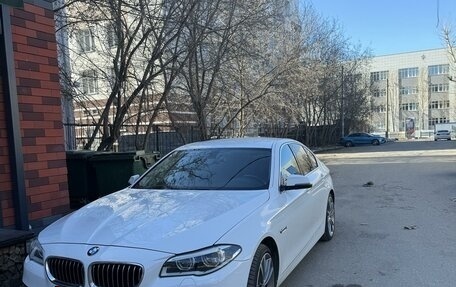 BMW 5 серия, 2015 год, 3 300 000 рублей, 2 фотография