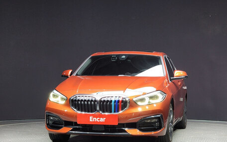 BMW 1 серия, 2020 год, 2 570 000 рублей, 3 фотография