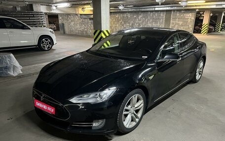 Tesla Model S I, 2014 год, 2 000 000 рублей, 2 фотография