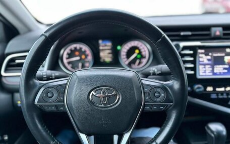 Toyota Camry, 2021 год, 3 550 000 рублей, 7 фотография