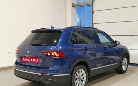 Volkswagen Tiguan II, 2021 год, 3 430 000 рублей, 3 фотография