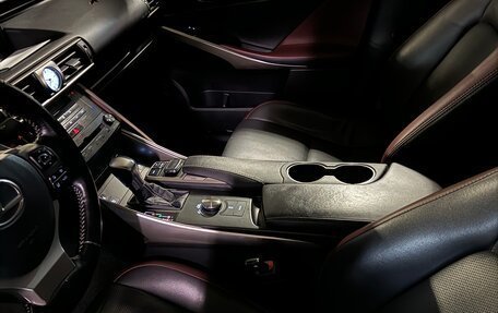 Lexus IS III, 2017 год, 3 000 000 рублей, 2 фотография