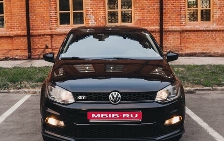 Volkswagen Polo VI (EU Market), 2018 год, 1 499 000 рублей, 2 фотография