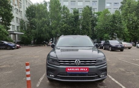Volkswagen Tiguan II, 2017 год, 2 147 000 рублей, 5 фотография