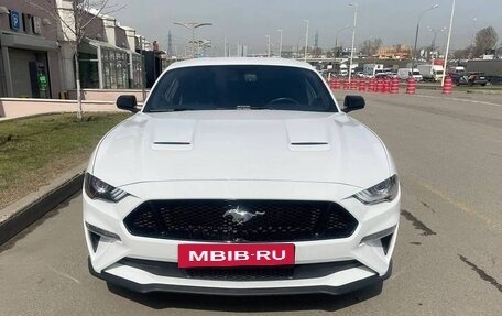 Ford Mustang VI рестайлинг, 2019 год, 2 730 000 рублей, 3 фотография