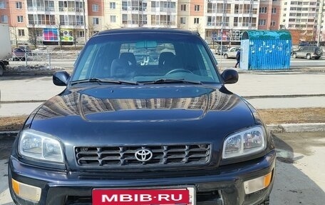 Toyota RAV4, 1999 год, 650 000 рублей, 2 фотография