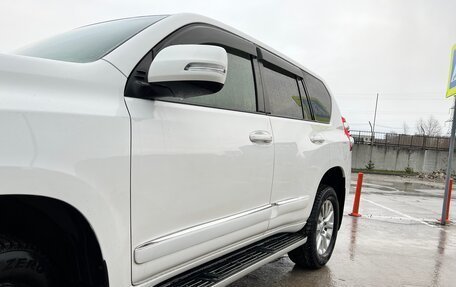 Toyota Land Cruiser Prado 150 рестайлинг 2, 2014 год, 3 800 000 рублей, 2 фотография