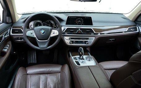 BMW 7 серия, 2017 год, 4 375 000 рублей, 6 фотография