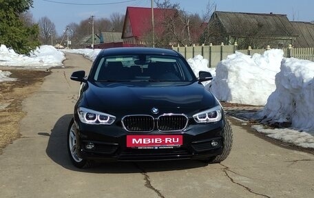 BMW 1 серия, 2017 год, 2 500 000 рублей, 2 фотография