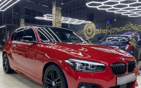 BMW 1 серия, 2018 год, 3 100 000 рублей, 3 фотография