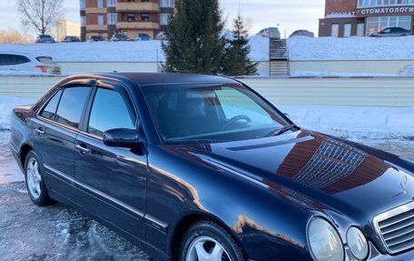 Mercedes-Benz E-Класс, 2001 год, 660 000 рублей, 2 фотография