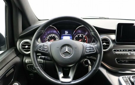 Mercedes-Benz V-Класс, 2017 год, 4 499 000 рублей, 10 фотография