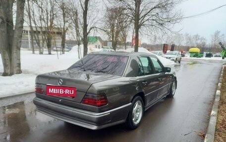 Mercedes-Benz E-Класс, 1994 год, 470 000 рублей, 3 фотография