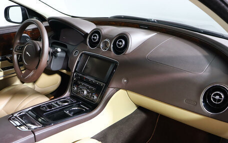 Jaguar XJ IV (X351), 2013 год, 2 449 990 рублей, 9 фотография
