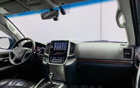 Toyota Land Cruiser 200, 2016 год, 5 850 000 рублей, 3 фотография