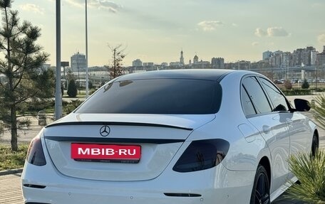 Mercedes-Benz E-Класс, 2019 год, 4 270 000 рублей, 8 фотография
