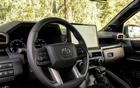 Toyota 4Runner V, 2024 год, 8 400 000 рублей, 5 фотография