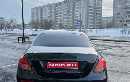 Mercedes-Benz E-Класс, 2019 год, 3 590 000 рублей, 6 фотография