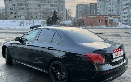 Mercedes-Benz E-Класс, 2019 год, 3 590 000 рублей, 5 фотография