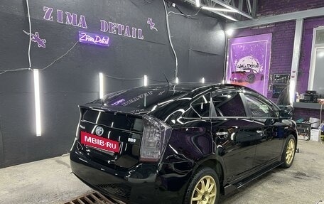 Toyota Prius, 2010 год, 1 095 000 рублей, 5 фотография