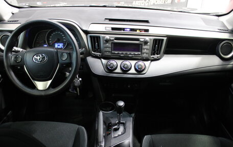 Toyota RAV4, 2014 год, 2 219 000 рублей, 6 фотография