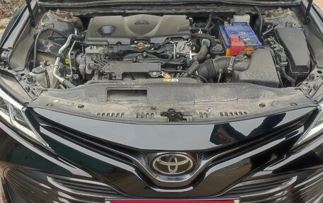 Toyota Camry, 2019 год, 2 600 000 рублей, 3 фотография