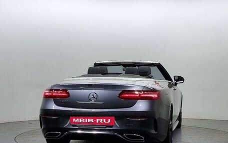 Mercedes-Benz E-Класс, 2020 год, 4 500 000 рублей, 5 фотография
