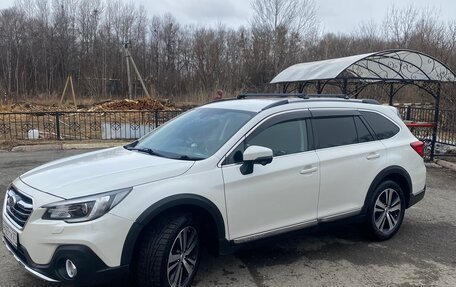 Subaru Outback IV рестайлинг, 2018 год, 2 850 000 рублей, 3 фотография